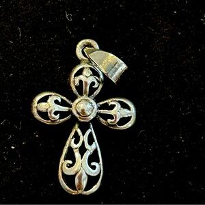 Sterling silver filigree cross pendant